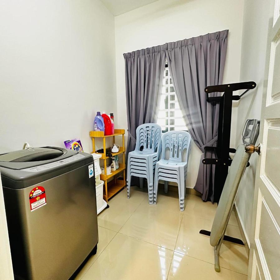 《Untitled Homestay》Sitiawan Exterior photo